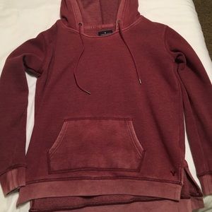 American Eagle berry hoodie